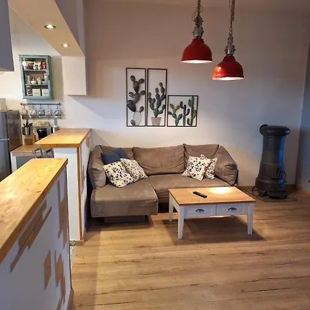 Postcard View * 풀라