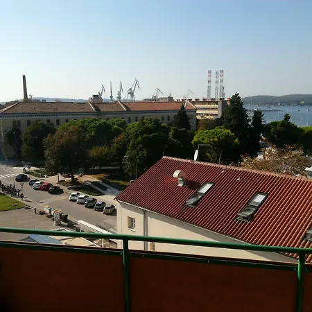 아파트 Postcard View