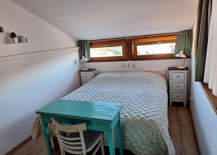 Postcard View 아파트 풀라