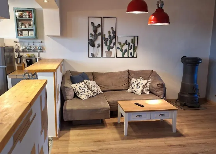 Postcard View * Pula